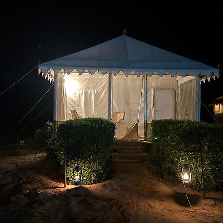 Sunny Desert Camp Kuri Luaran gambar