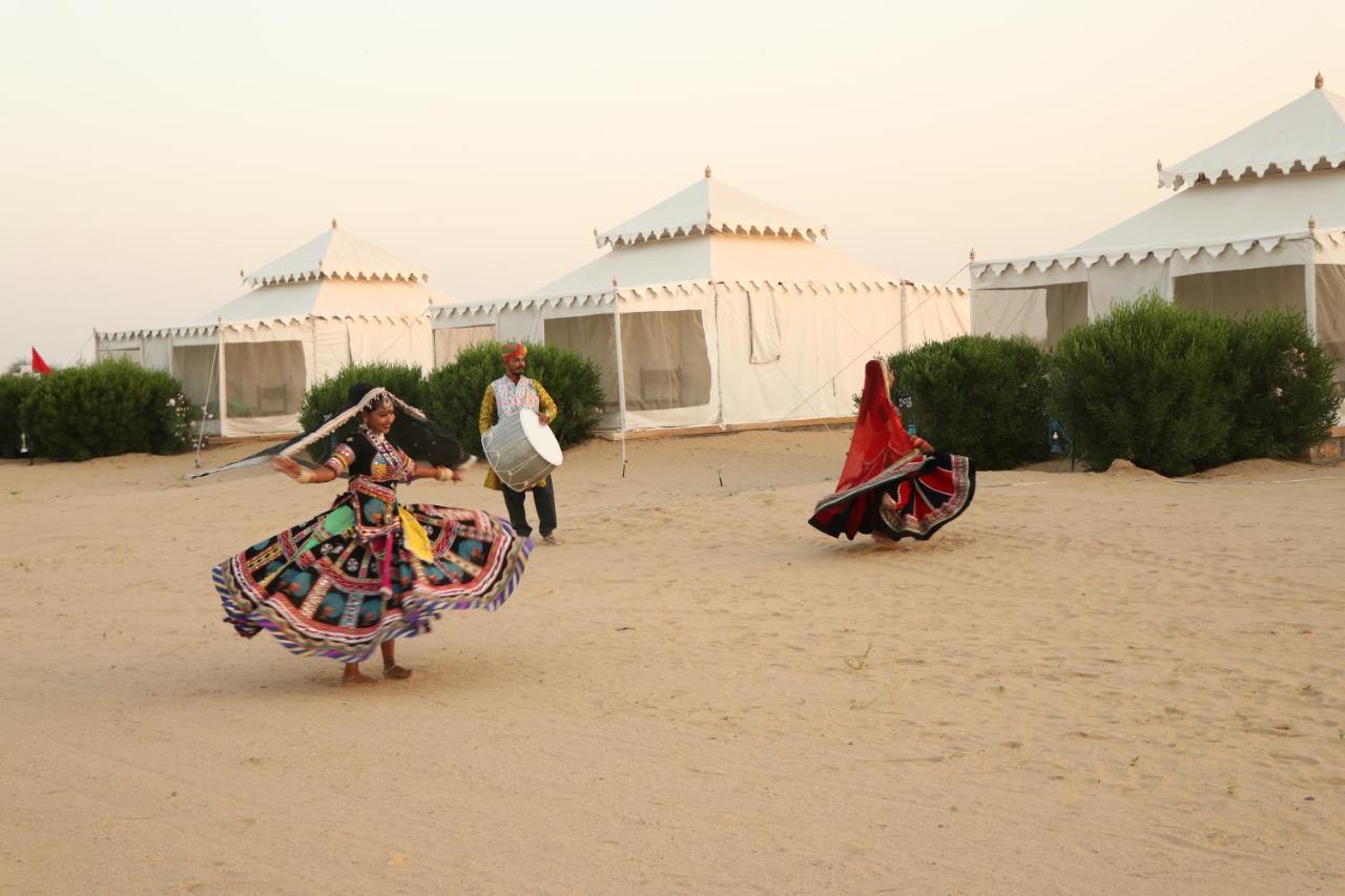 Sunny Desert Camp Kuri Luaran gambar