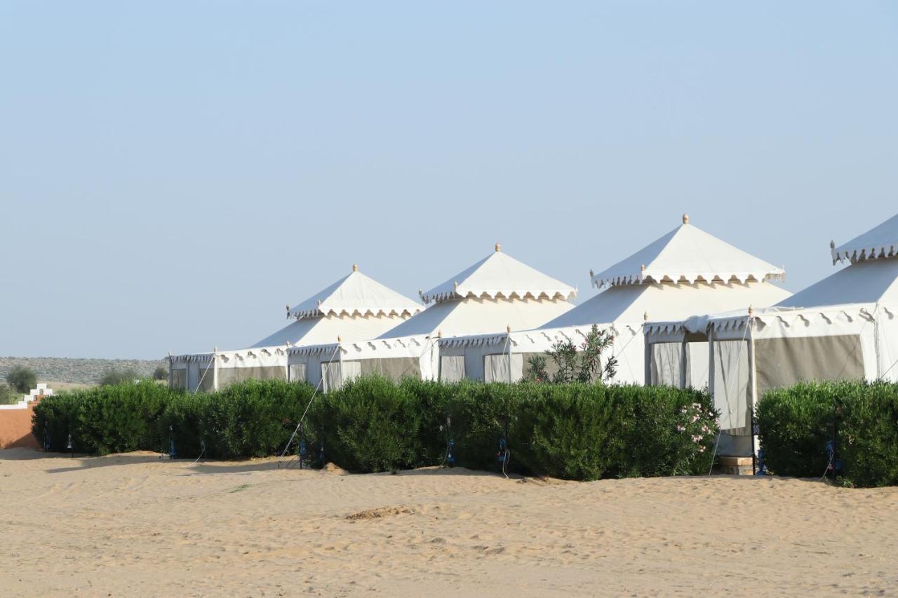 Sunny Desert Camp Kuri Luaran gambar