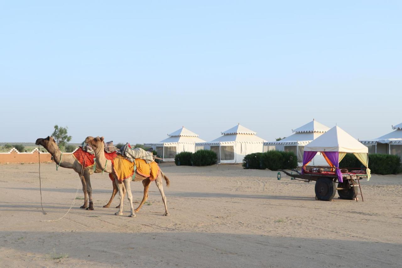 Sunny Desert Camp Kuri Luaran gambar