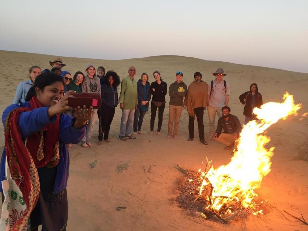 Sunny Desert Camp Kuri Luaran gambar