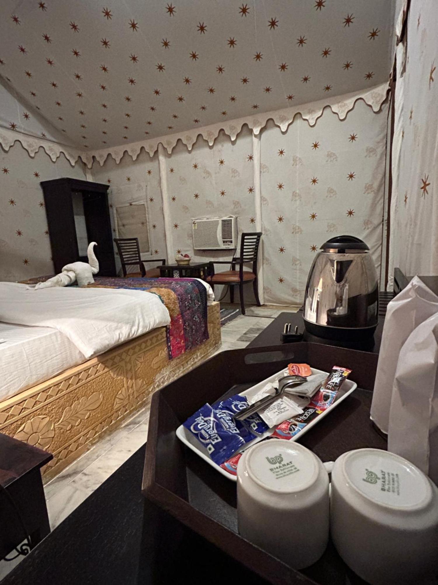 Sunny Desert Camp Kuri Luaran gambar