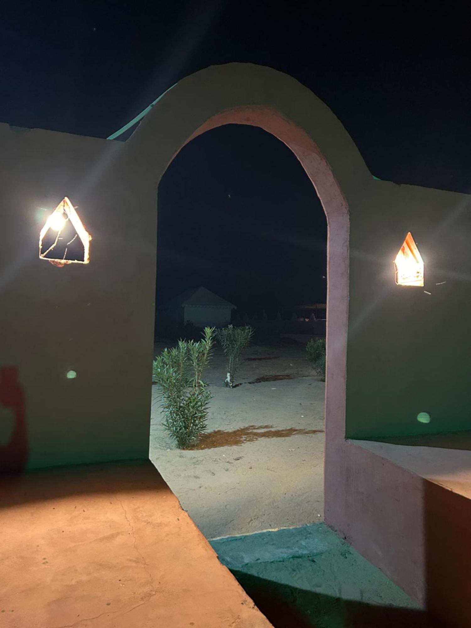 Sunny Desert Camp Kuri Luaran gambar